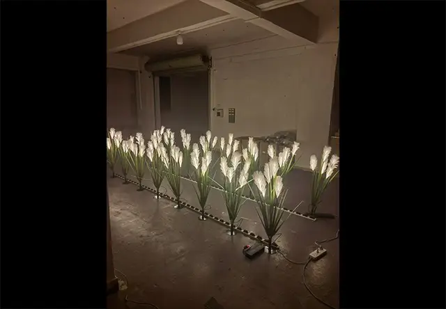 插地造型灯