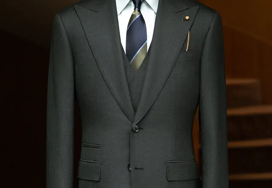 灰色系定制西服