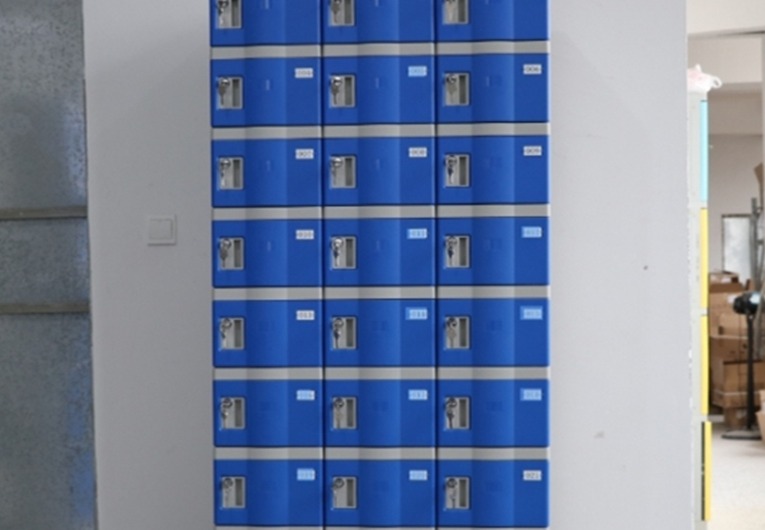 防锈更衣柜