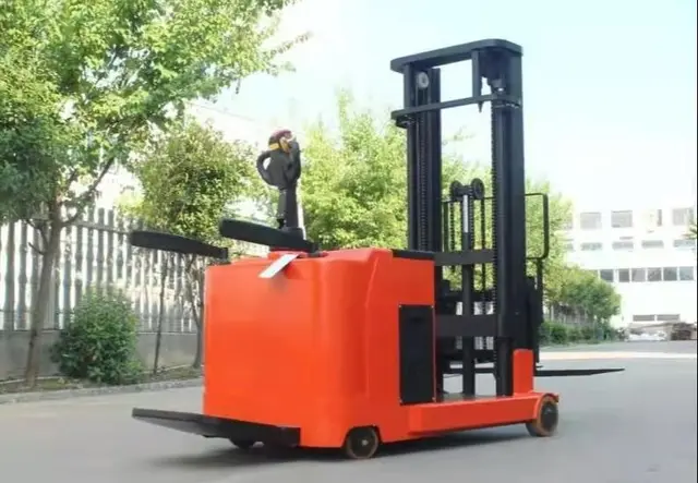 防爆平衡重式堆垛车