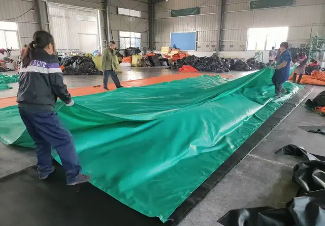 煤矿用风障布