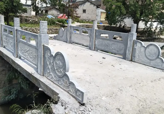 石栏杆
