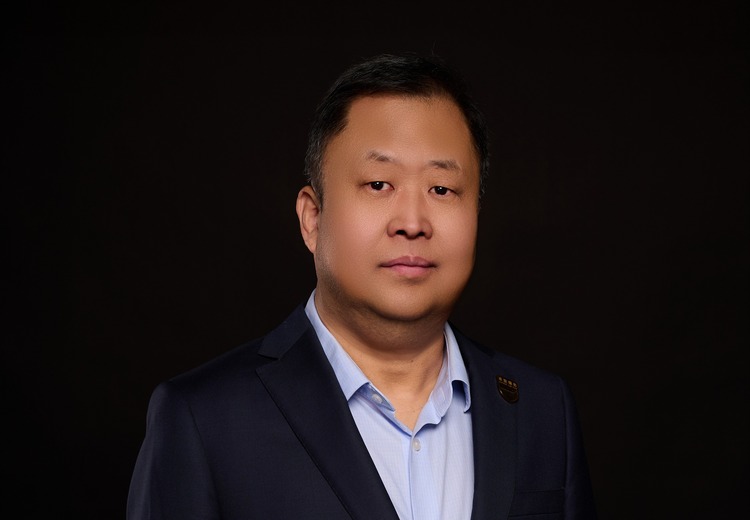 李世东