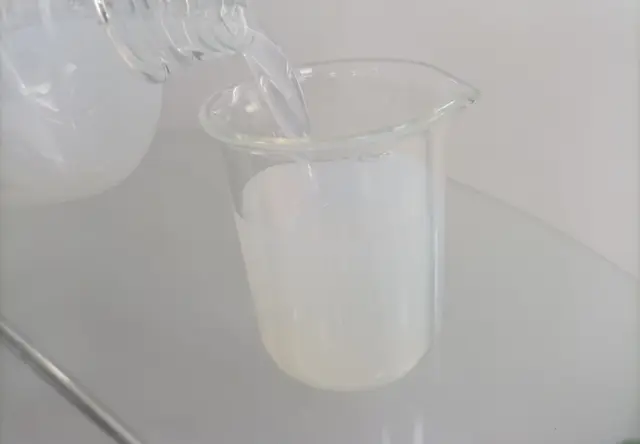 低黄变棉用软滑硅油VJ537B
