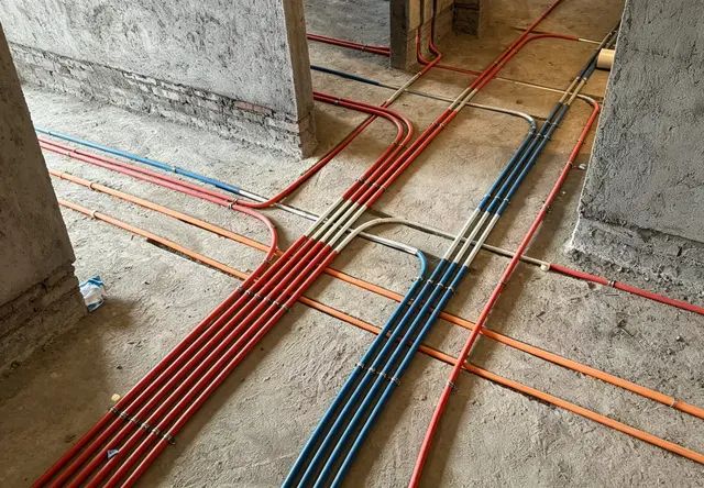 全屋水电预埋管线打底施工
