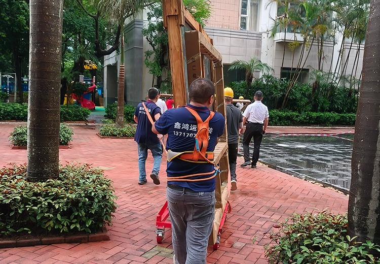 吊装大玻璃