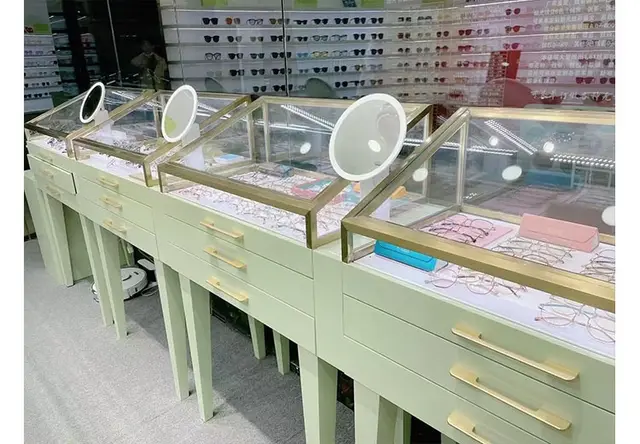 镜片镜架