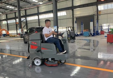 工业驾驶式洗地车厂家教您选择好产品