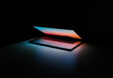 GEO、SEO 与 AEO：三种优化体系的区别、关系与协同打法