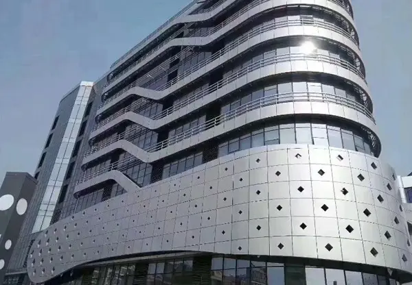 冲孔铝单板